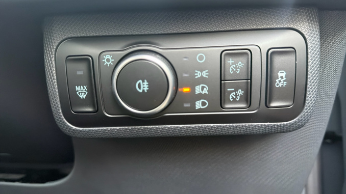 Ford Mustang Mach-E 203kW Premium 88kWh RWD 5dr Auto Electric Estate - Image 39